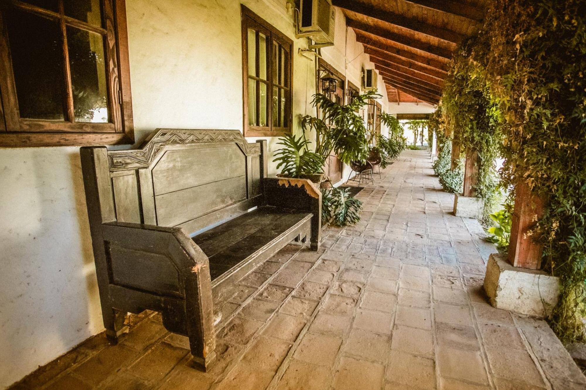 Hotel Hoja De Parra Santa Cruz Exterior photo